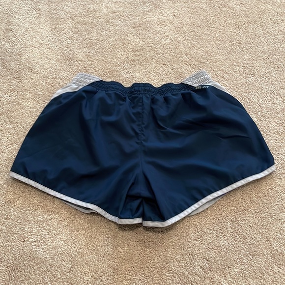 Nike Dri-fit Running Shorts Built-in Spandex - Picture 7 of 7